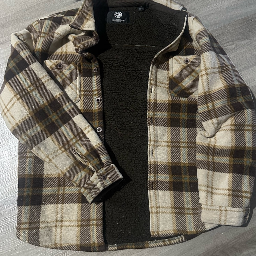 Plaid Men’s Jacket with Sherpa Lining